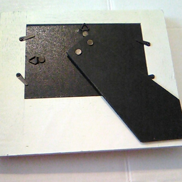 Nwot Distressed off white frame - Picture 2 of 8